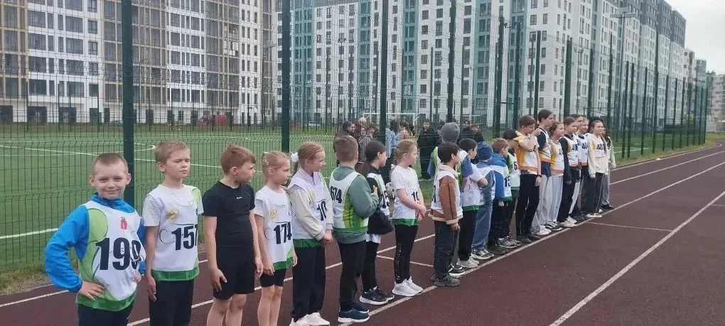 Сегодня учащиеся 2‑го, 4‑го и 6‑го классов нашей школы приняли участие во Всероссийском физкультурно