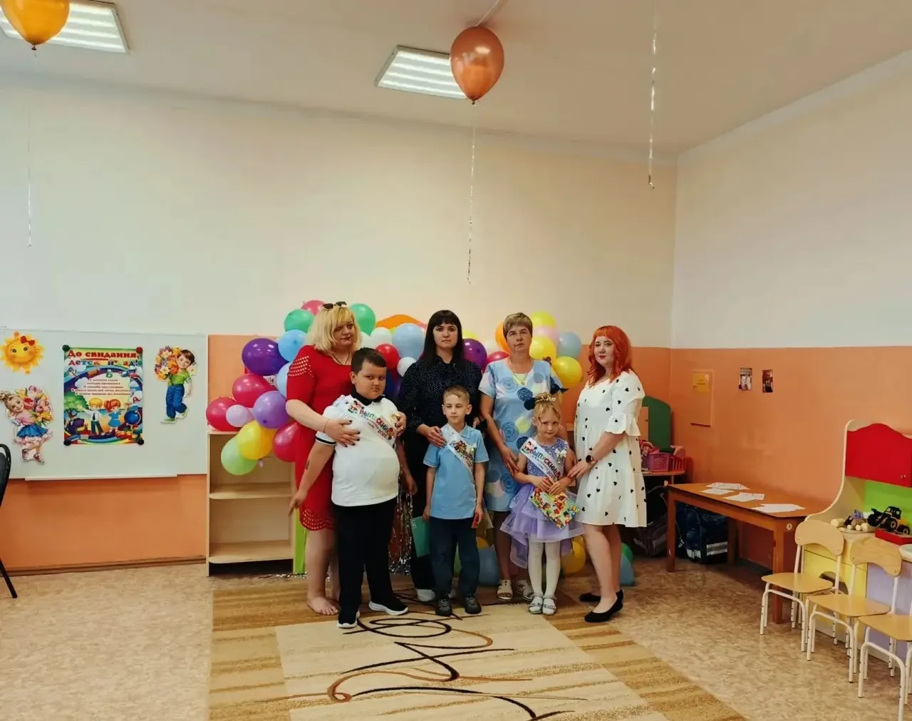 📌Выпускной – это самый трогательный, самый незабываемый праздник. Это расставание, гру...