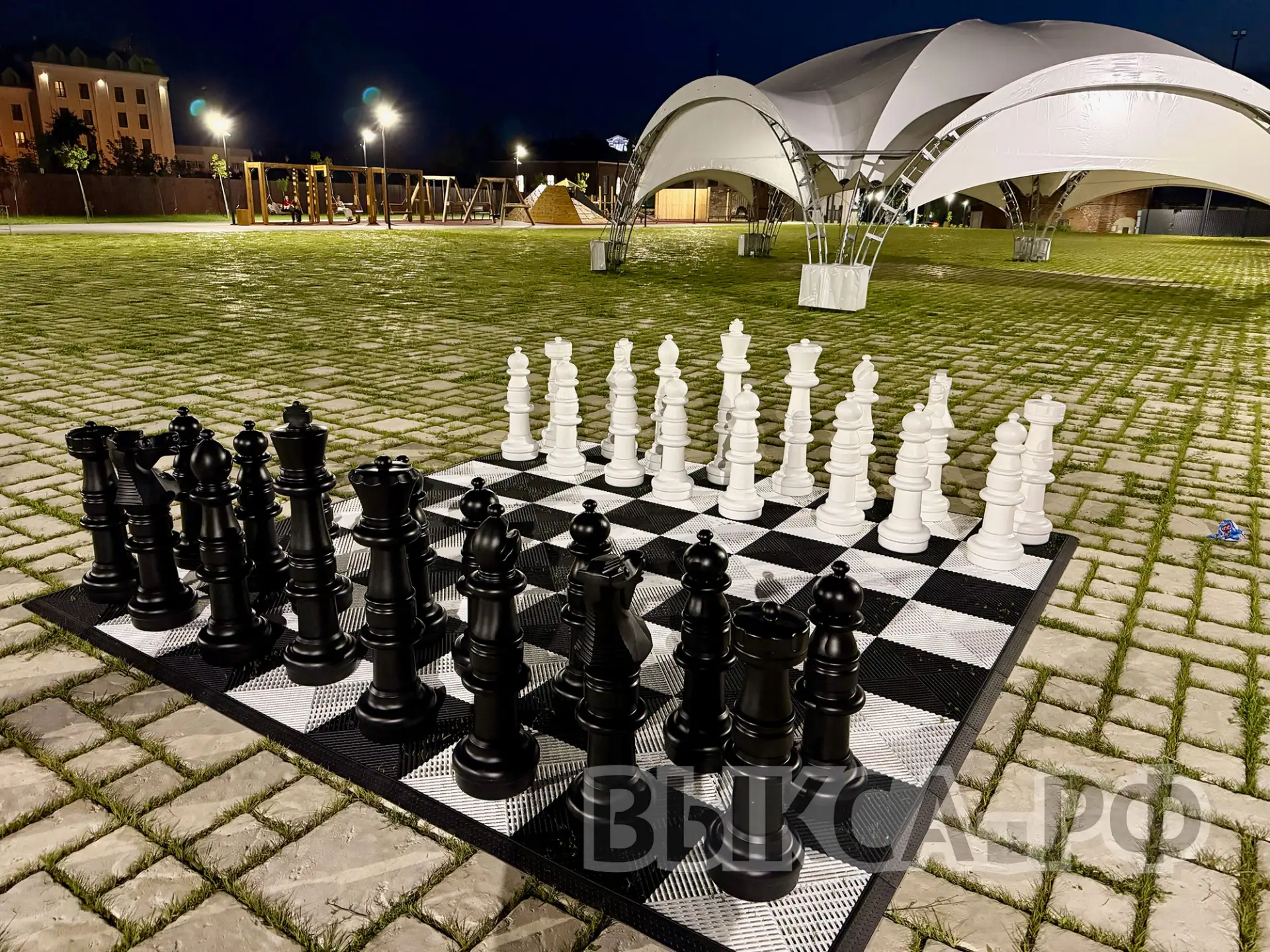♟️ Новая локация в парке: напольные шахматы