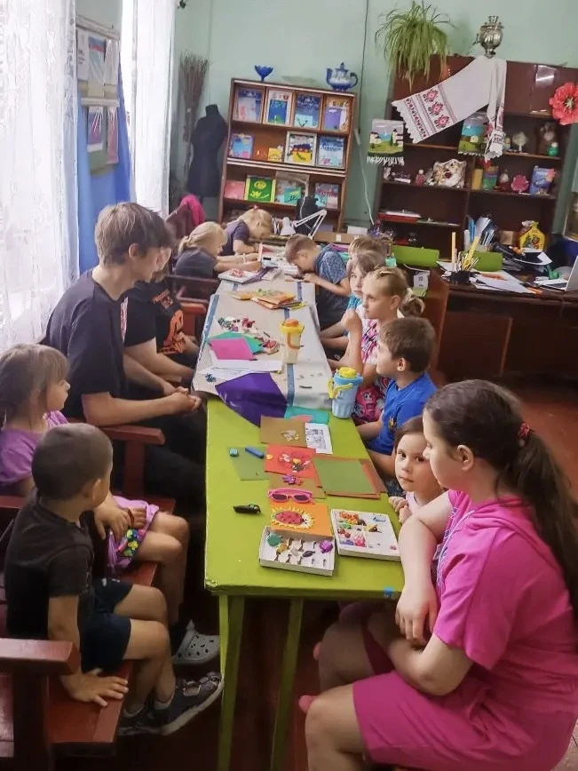 🎈🏝️ В хуторе Духовском открылась детская культурно-досуговая площадка «Сказочный остр...