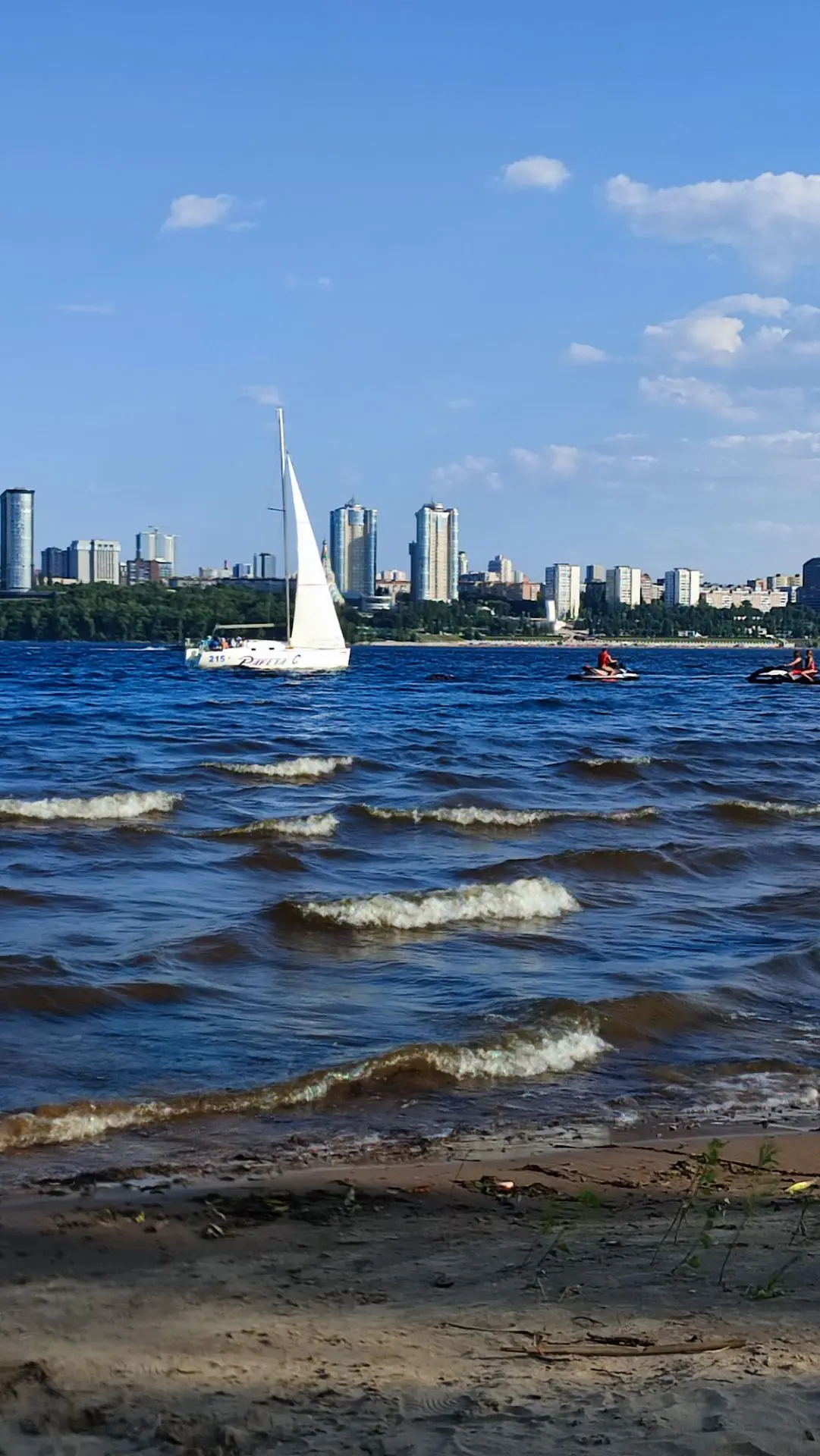 Когда в Самаре +40 и асфальт плавится от жары, за Волгой идеально 🤍