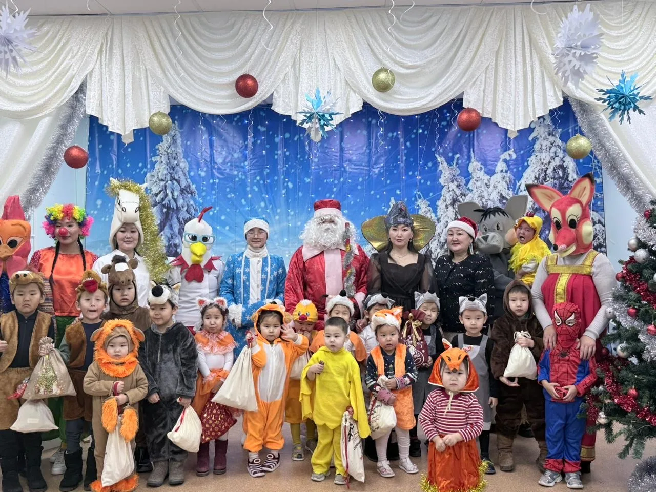 🎅🏻🎄🎁🐎🦊🐻 Кэлэн иһэр 2026 Саҥа Дьылынан итиитик- истиҥник эҕэрдэлиибит. 👏🏻👏🏻👏...