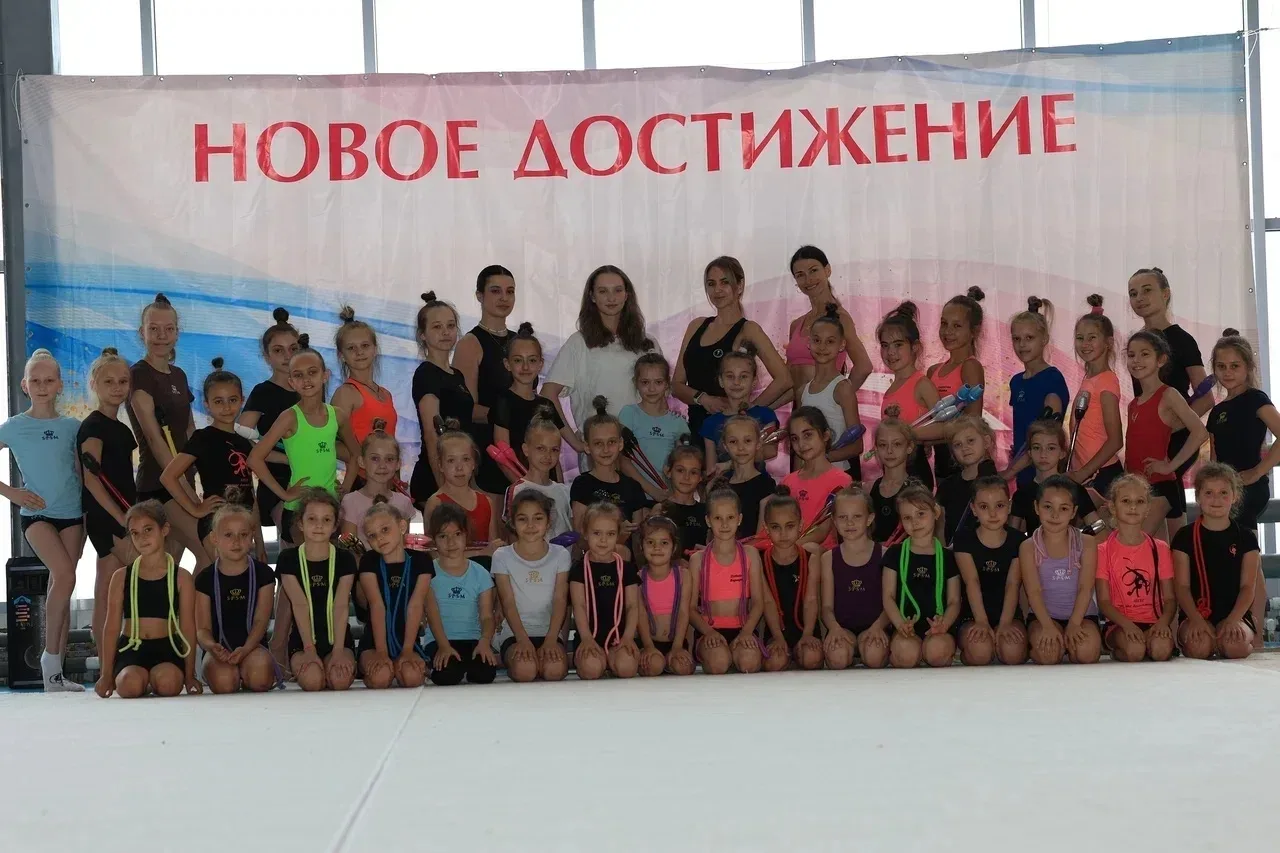 🌺 Обучающиеся отделения «Художественная гимнастика» с 10 по 19 июня находятся на учебно-тренировочн