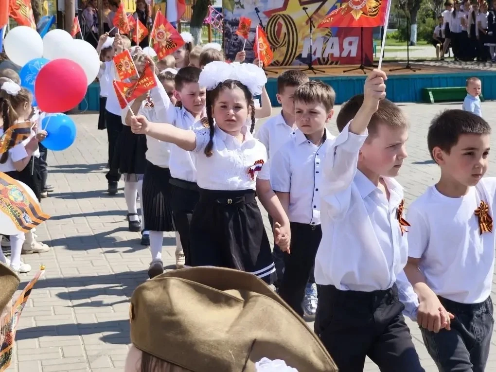 7️⃣ Мая в  нашем селе состоялся особенный парад – торжественное шествие дошколят «Мы пр...