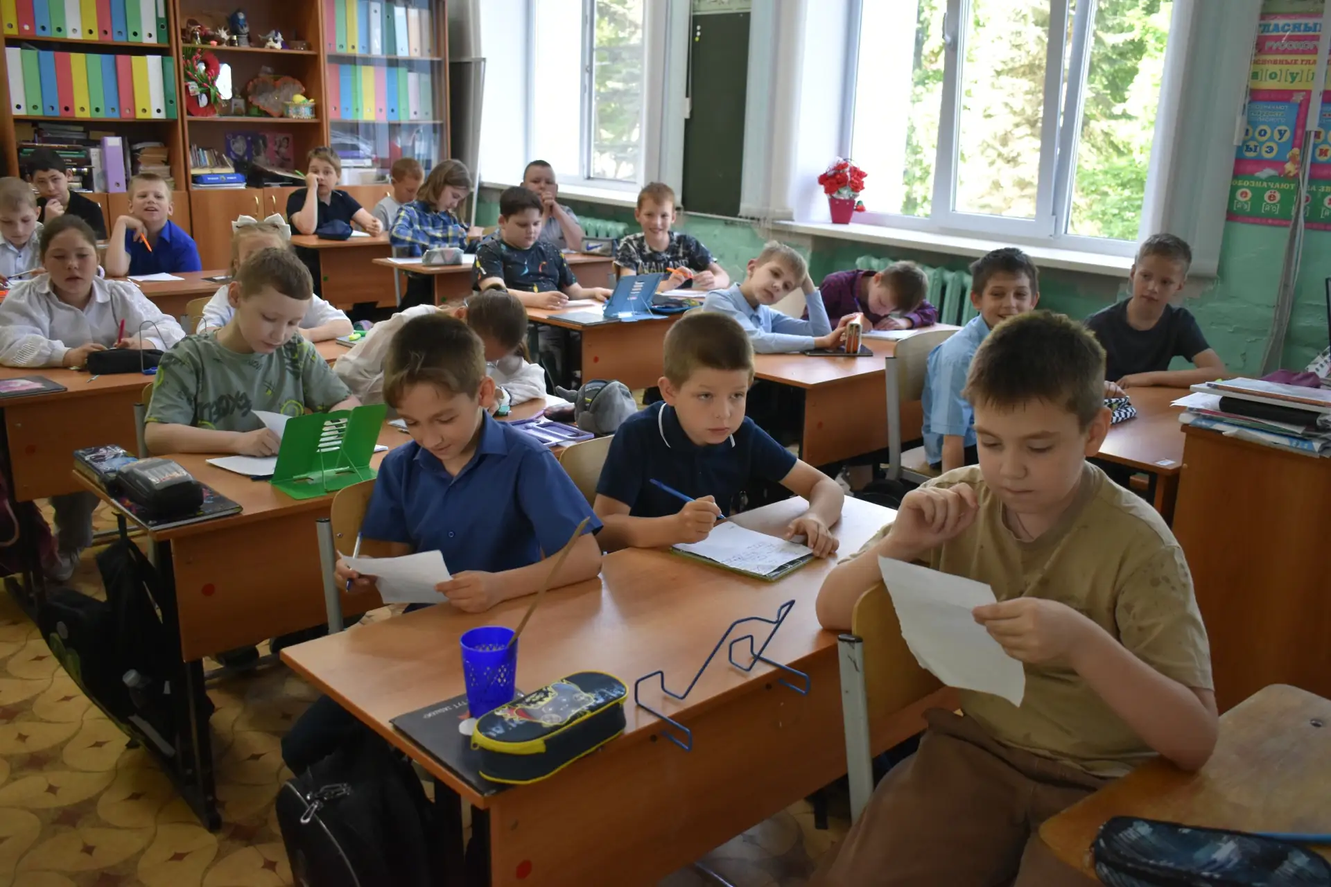 21 мая в  клубе «Веселые непоседы» прошла познавательная программа «Новое время — новые герои», приу