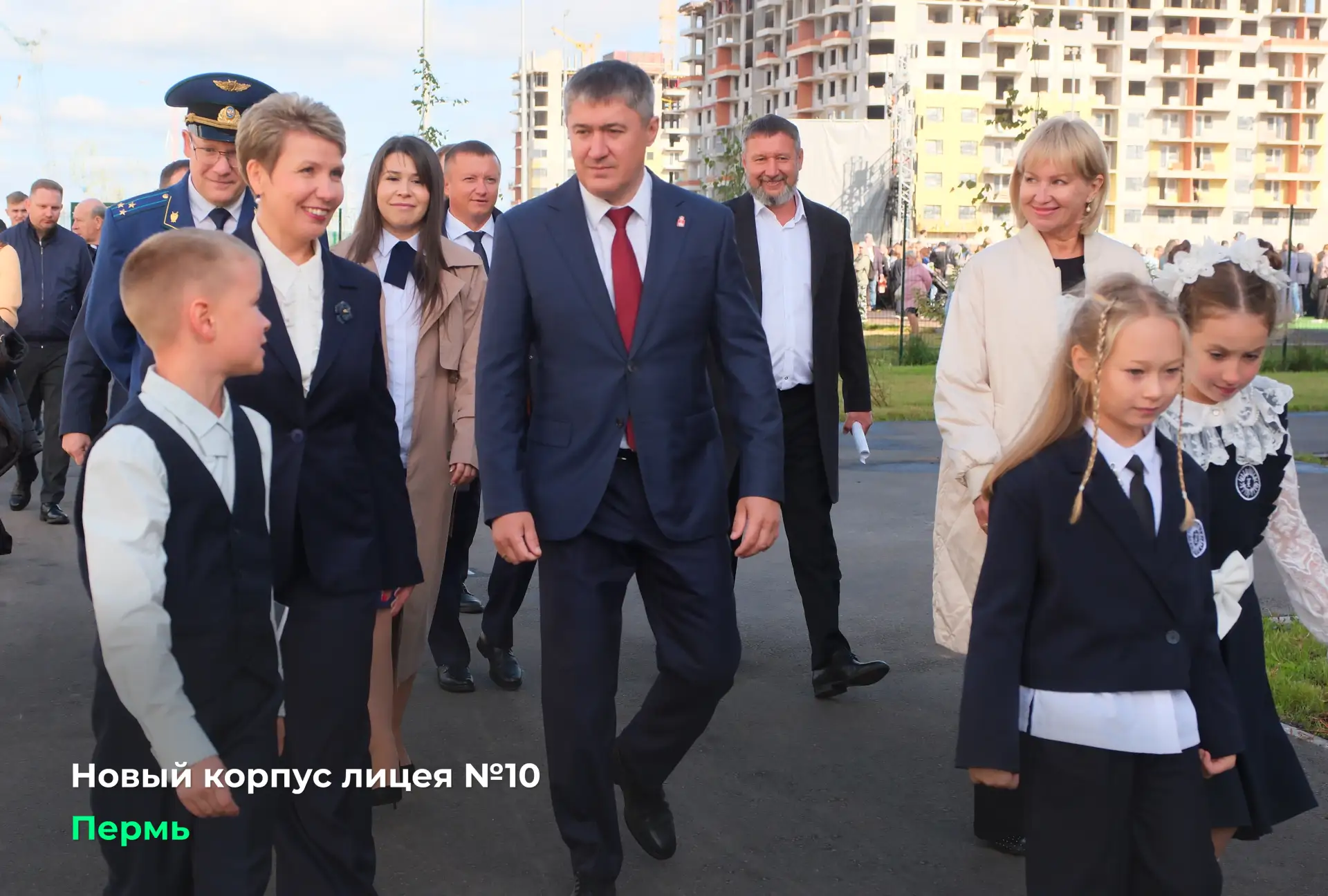 Поздравил с новым учебным годом наших школьников и студентов