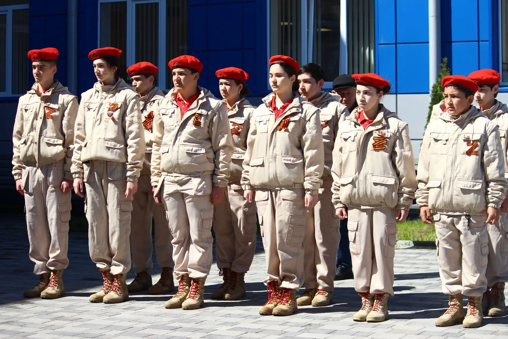 2 день муниципального этапа военно-патриотической игры «Зарница» среди средней возрастн...