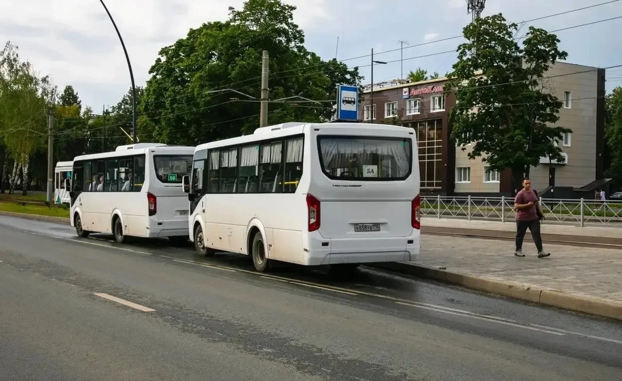 В связи с проведением ремонтных работ на сетях по улице Сююмбике движение автобусных ма...