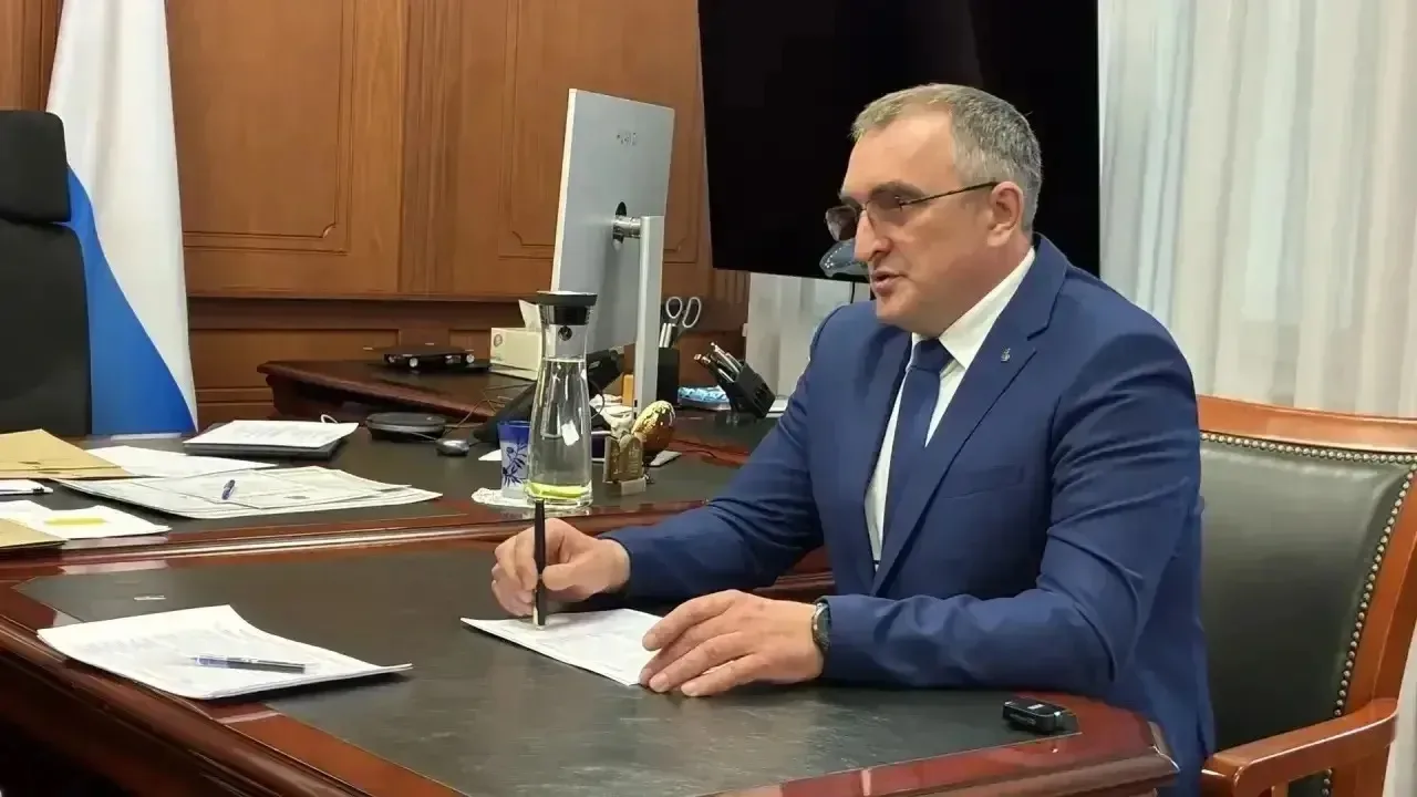 О планах на Тигильский округ говорили в крае  🤝 Губернатор Камчатки Владимир Солодов обсудил развити
