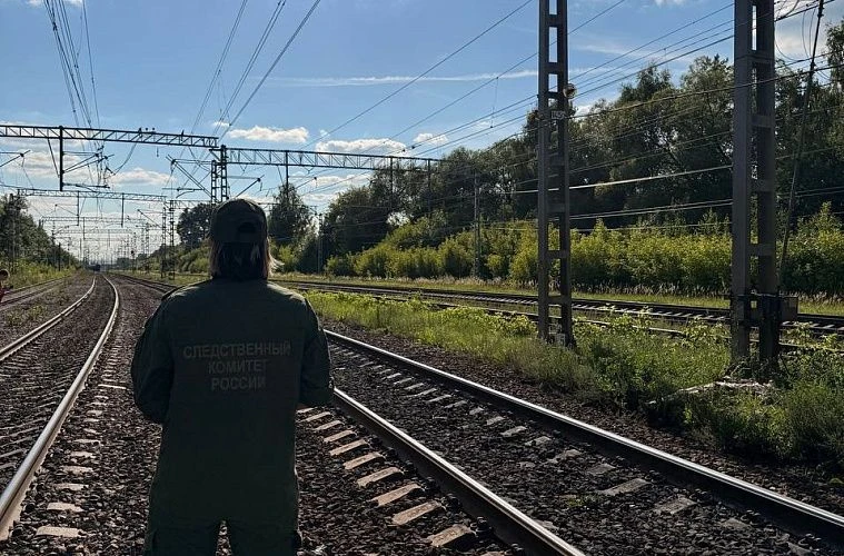 Трагедия на станции Кизитеринка: поезд насмерть сбил мужчину в Ростове‑на‑Дону         ...