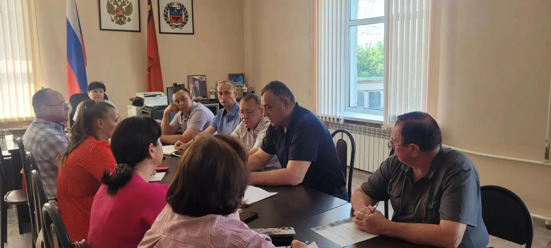 Сегодня, 17.06.2026г. в кабинете главы района прошло плановое совещание с руководителями структурных