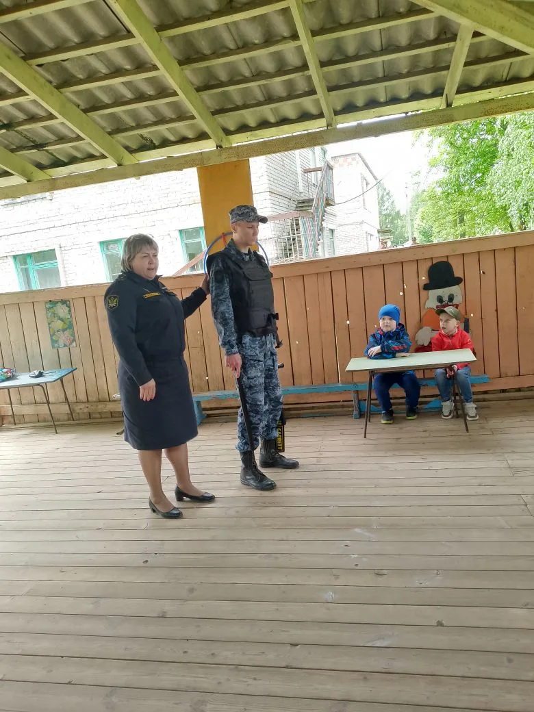 ‼️Сегодня наш детский сад посетили сотрудники Службы Судебных приставов.🪪 Ребята узнал...