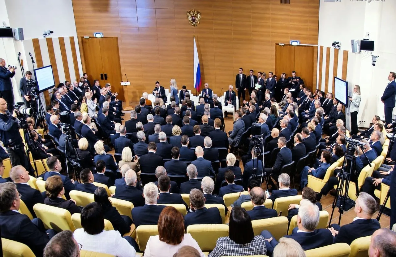 👍Принял участие в первом общем собрании депутатов «Единой России», избранных в Государ...