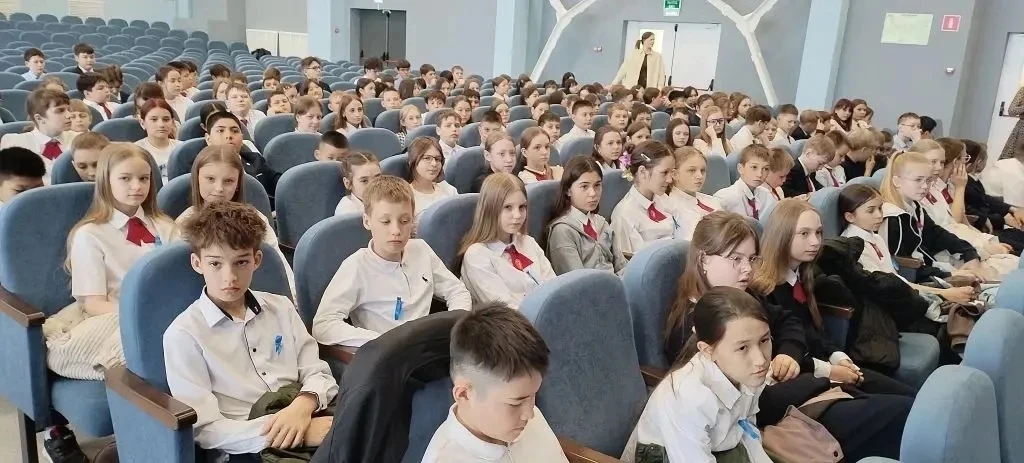 7 апреля в МОАУ «СОШ №91» в рамках мероприятий, приуроченных ко Всемирному дню распространения инфор