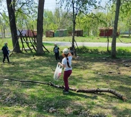 Экологическая  акция «За чистый город".  🌳"Город чистым сохраним — мы пример всем подадим!»  Ребята 