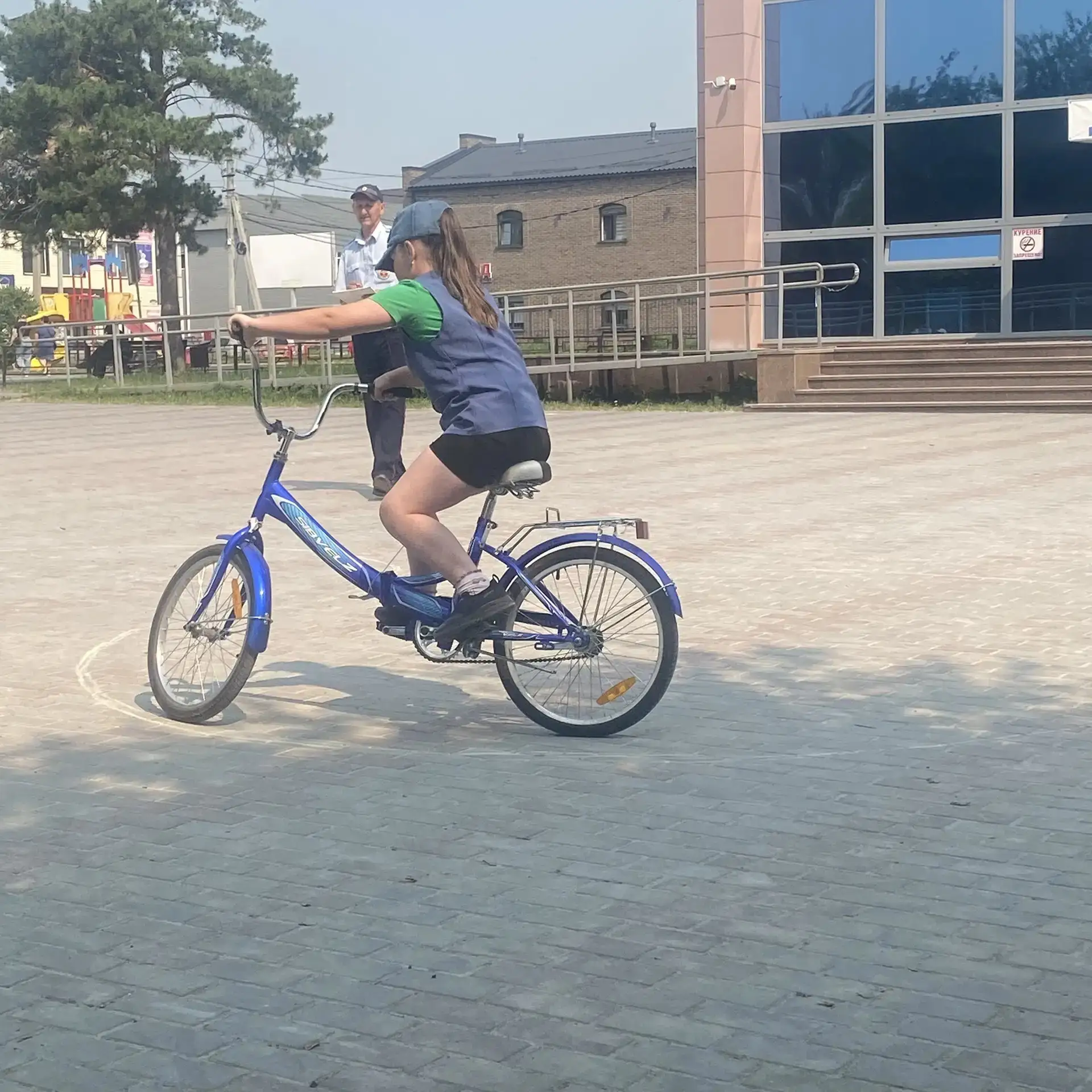 Достойное выступление на конкурсе «Безопасное колесо»! 🚴‍♂️🚦

Наша команда в составе третьеклассни