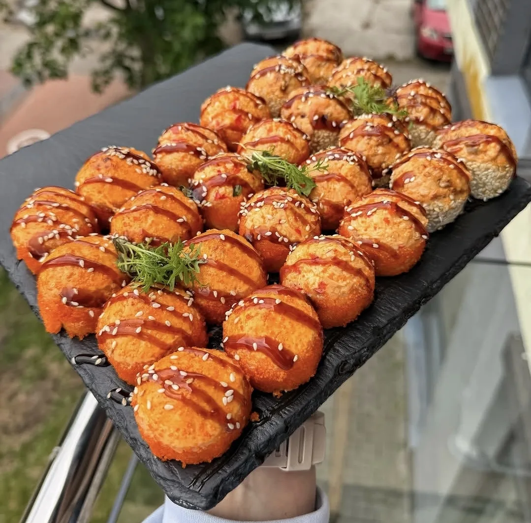 🎉 Выходные в самом разгаре! 🌸🍕🍣