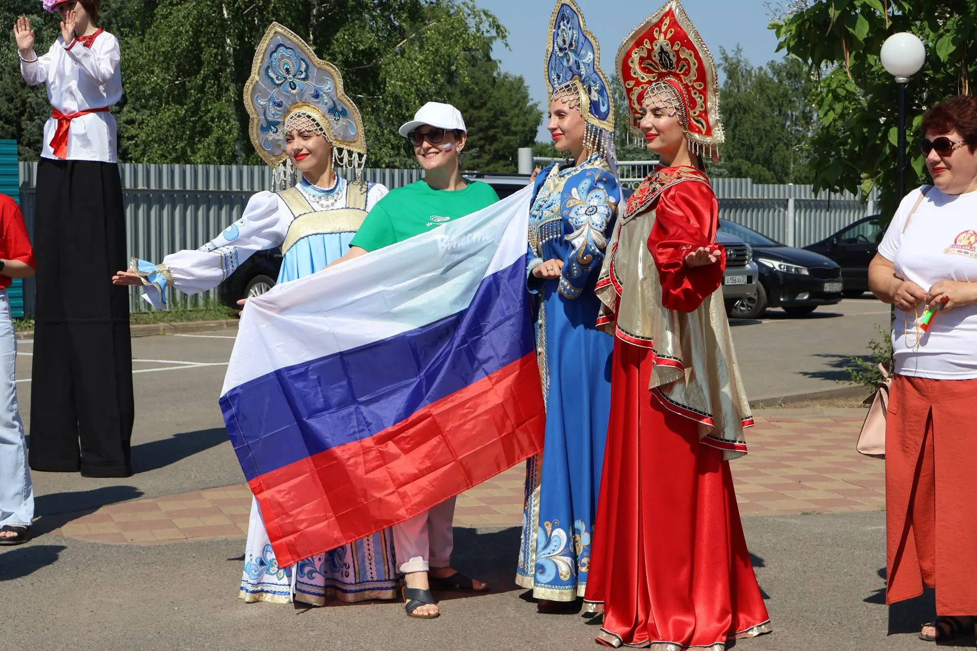12 июня наша страна отмечает День России — праздник единства, гордости и любви к Родине.

В этот зна