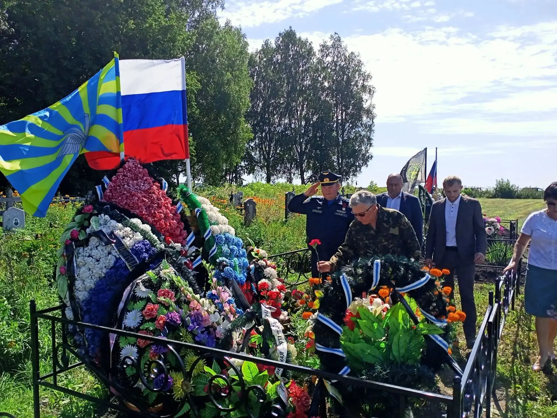 Два года назад в жестоком бою героически погиб наш земляк, уроженец деревни Синькасы Шу...