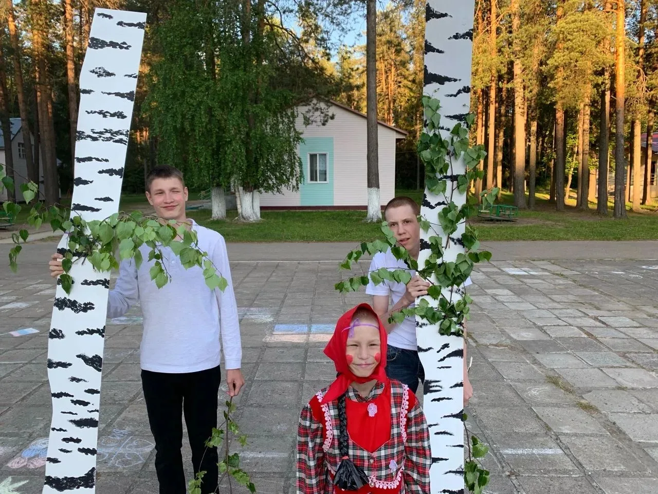 🌸 Новости из лагеря "Гренада": Яркие победы и творческие успехи!

Сегодняшний день в лагере "Гренад