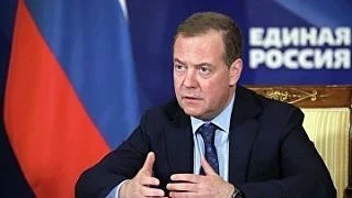 Необходимо систематизировать работу по защите РФ от санкций — Медведев