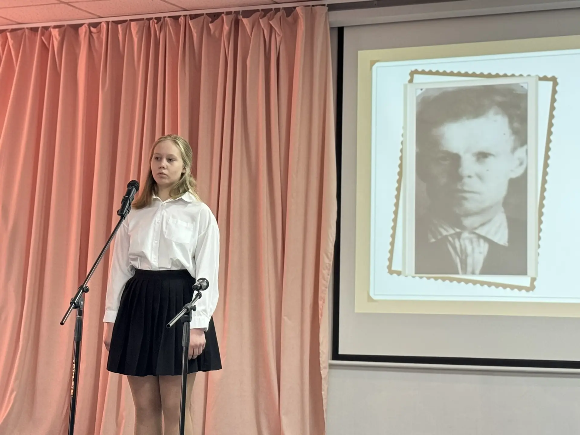 📖 Семейная память жива: как гимназия стала центром историй о героях ВОВ.  Сегодня в стенах нашей гим