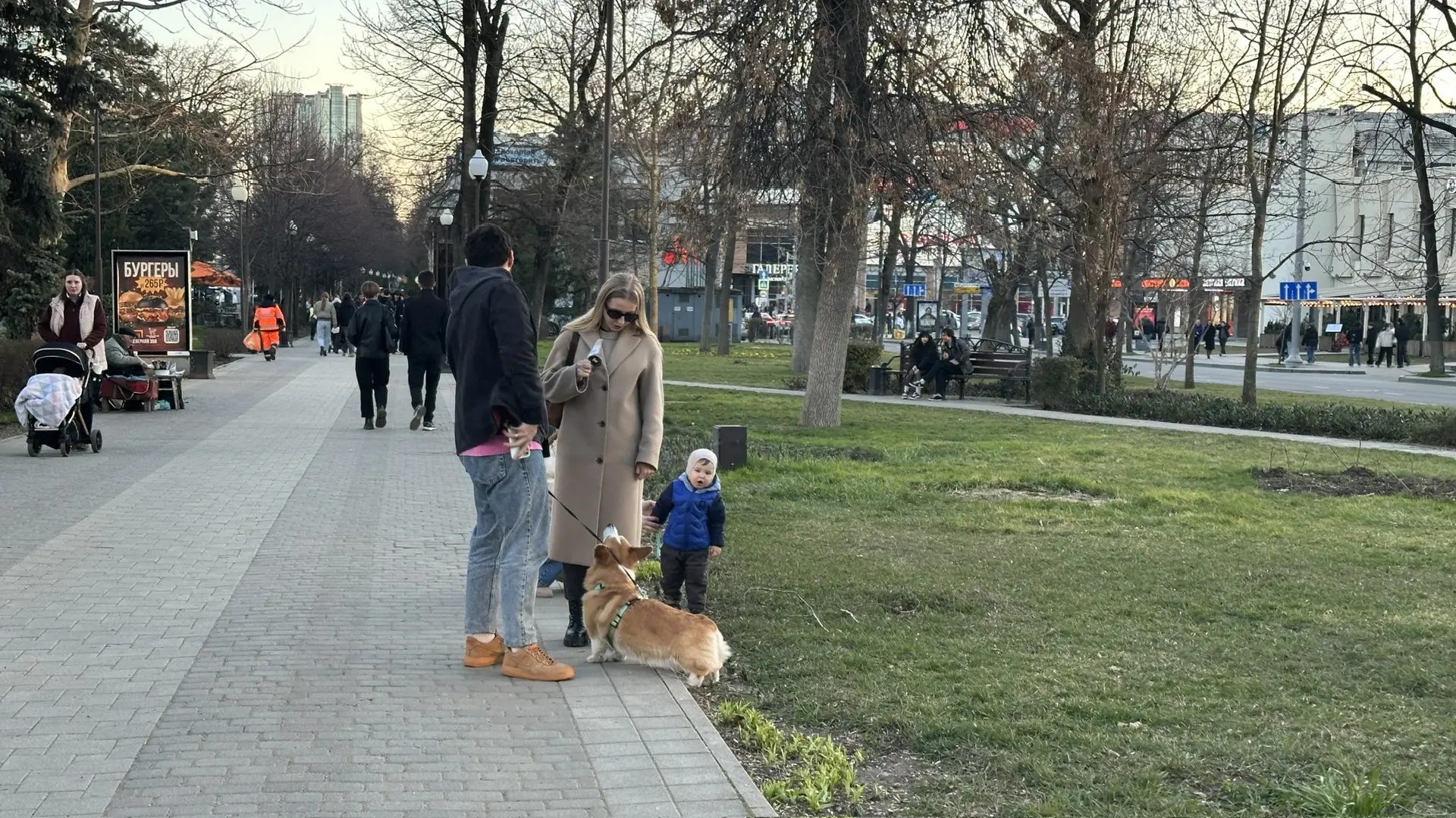 🥰А вот и наши красивые люди. Так у нас сегодня на улице)   ❤️Хорошего вечера!