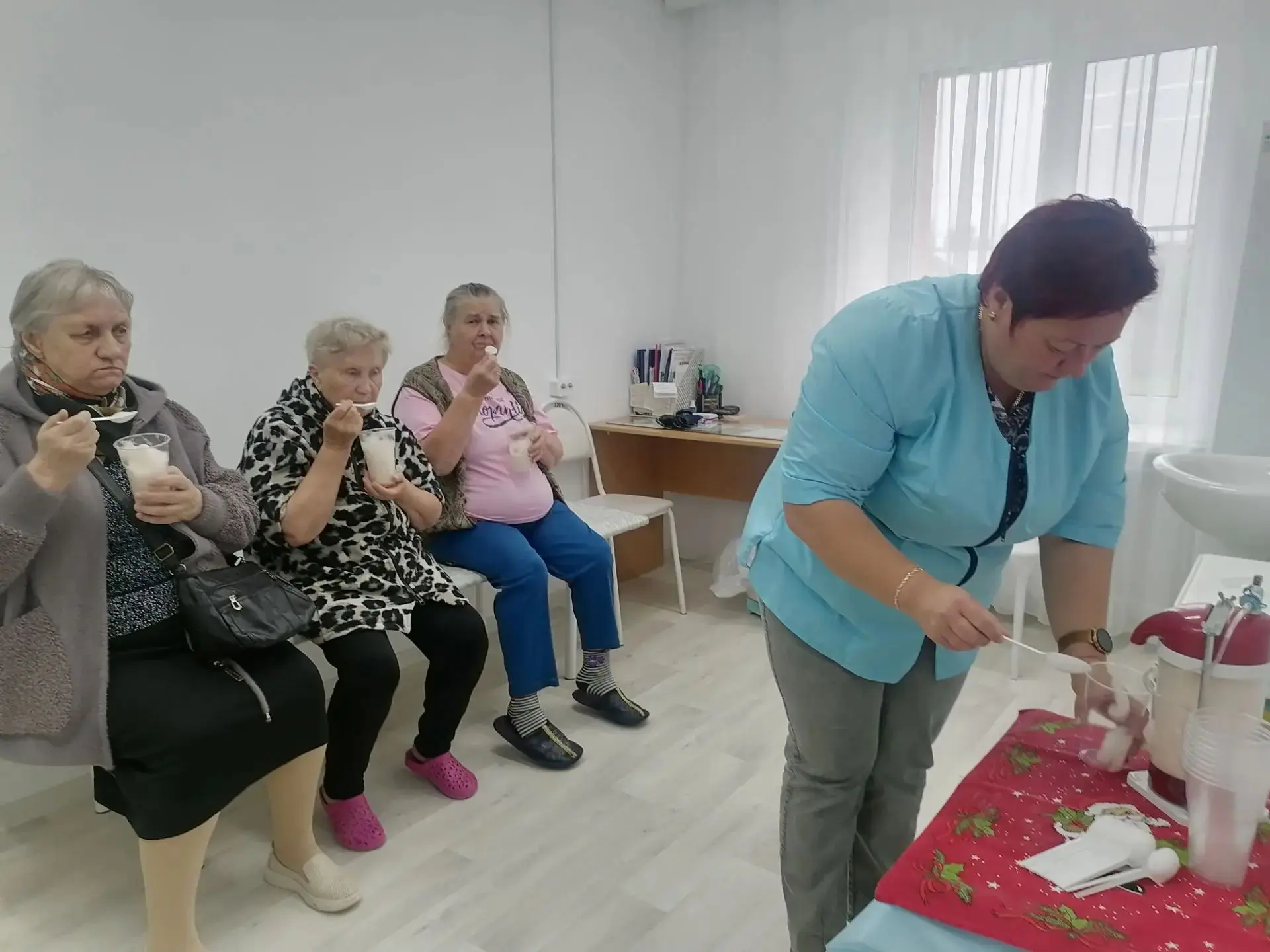 Жители отделения «Специализированный жилой дом для граждан пожилого возраста и инвалидо...