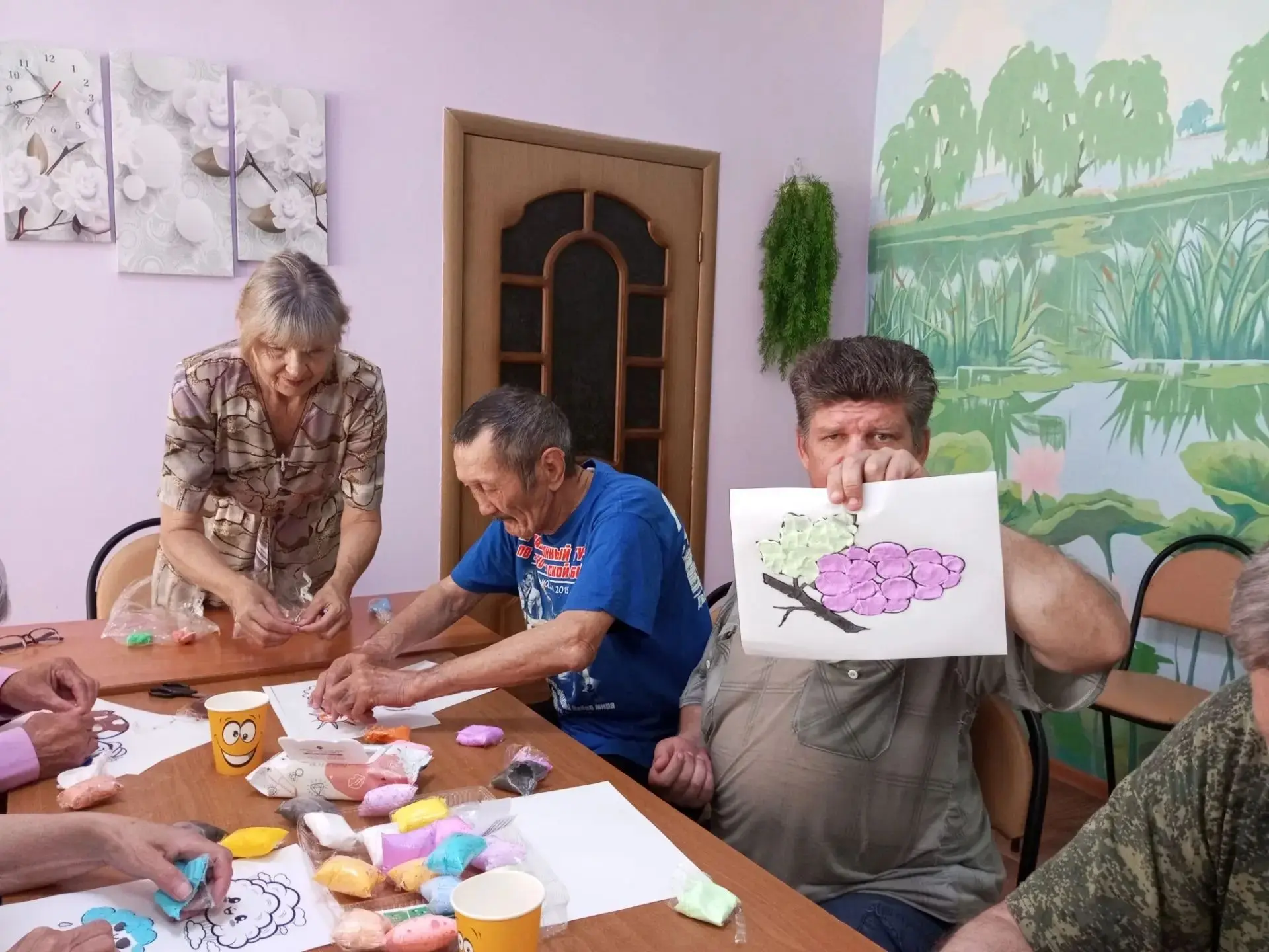 🌸Арт-терапия для проживающих отделения с. Вольное
💫В нашем отделении временного, постоянного прожи