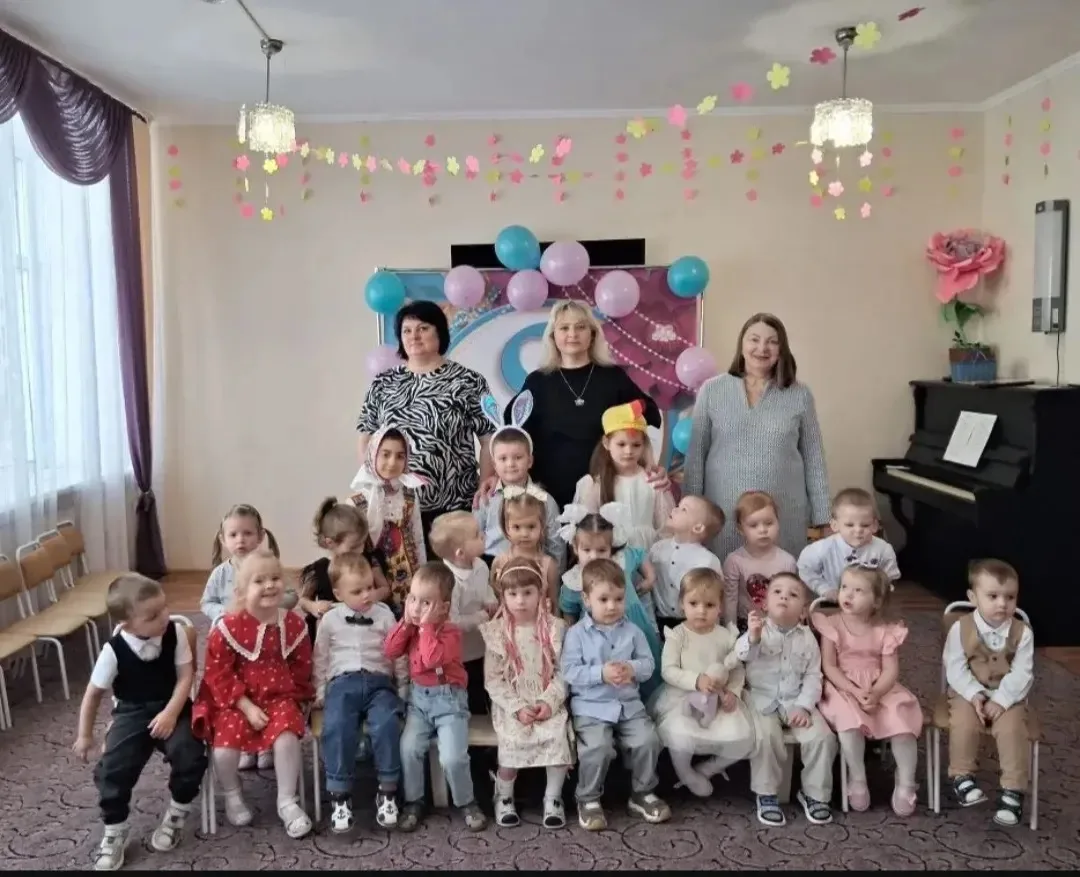 🌺Самые первые поделки сделанные малышами группы «Капельки» для своих мамочек к 8 марта и первый утр