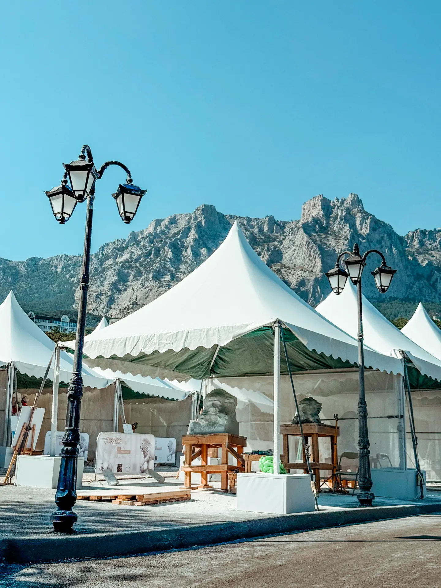 До 10 сентября в Алупке проходит первый Симпозиум по скульптуре❤️‍🔥