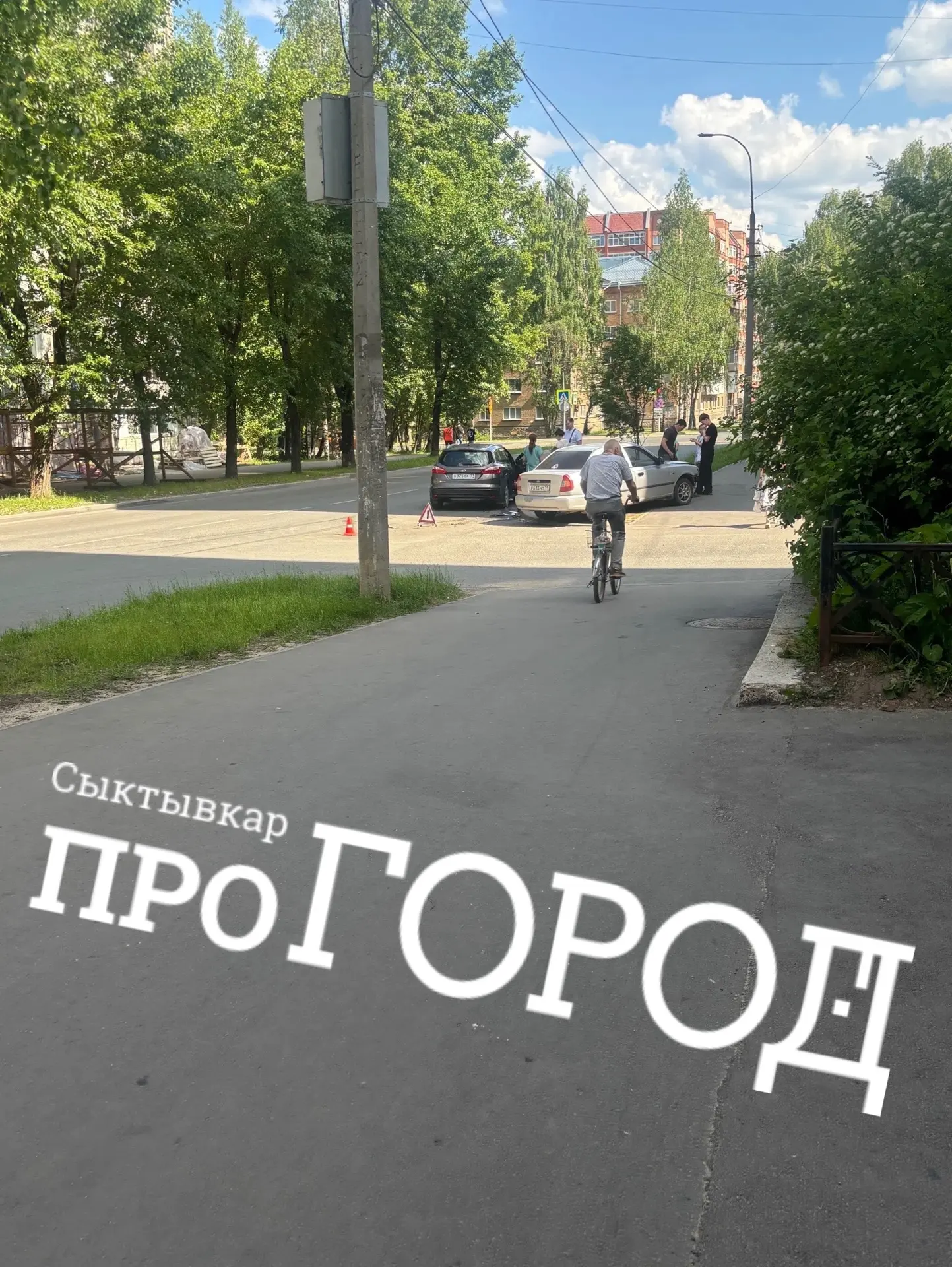 В Сыктывкаре столкнулись две легковушки 

Авария произошла напротив Первомайской, 96.

По информации