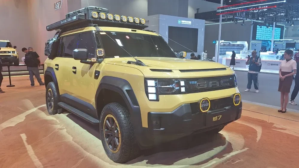 🛻🔥 Новый рамный внедорожник от GAC: китайский ответ Land Cruiser и Defender Китайцы снова делают то,