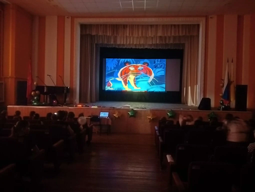Сегодня в Спасском Доме культуры для ребят из летних лагерей состоялась увлекательная беседа-показ л