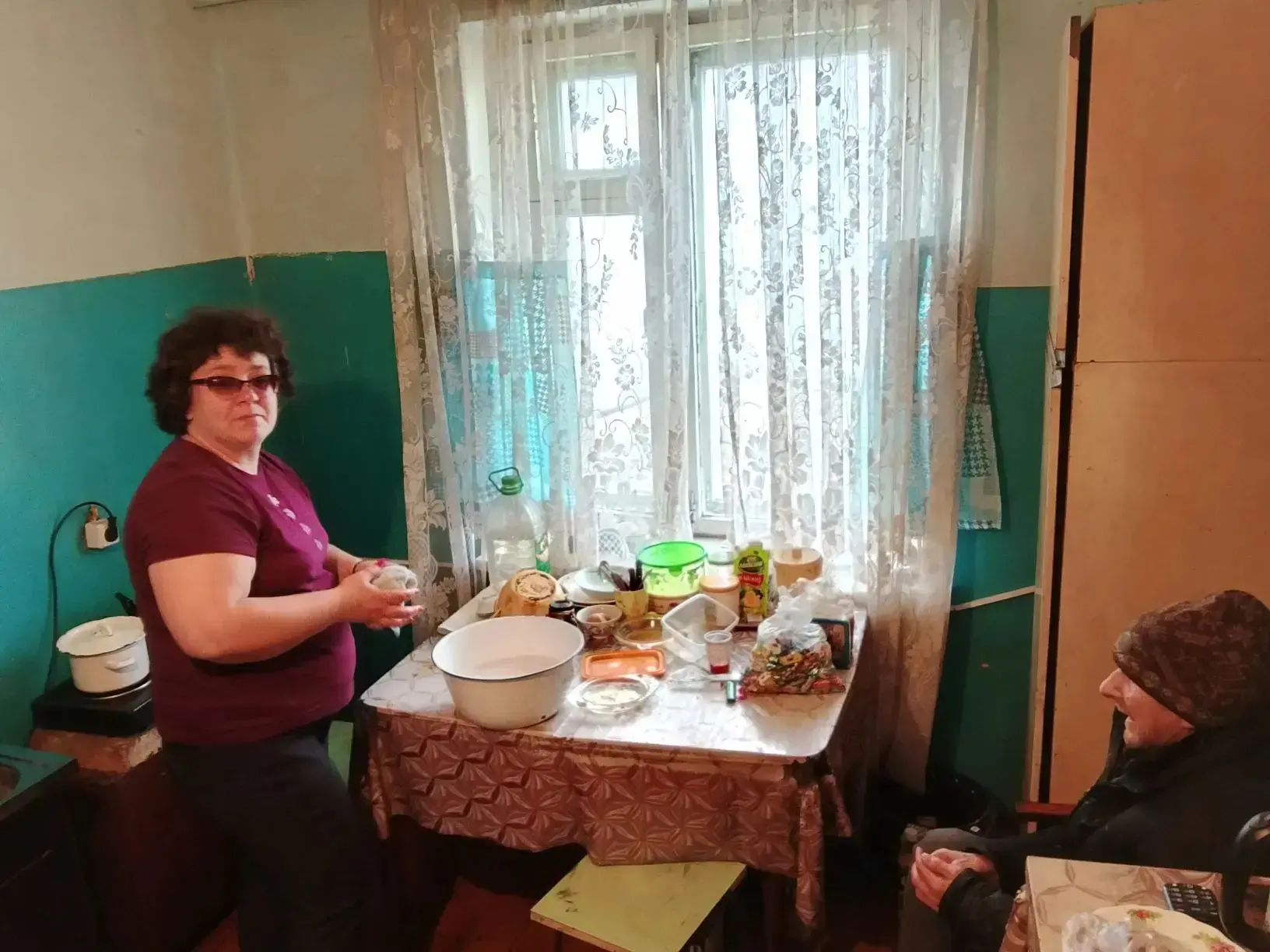 Чистая тарелка — большая забота: история социального работника из Шкотово
