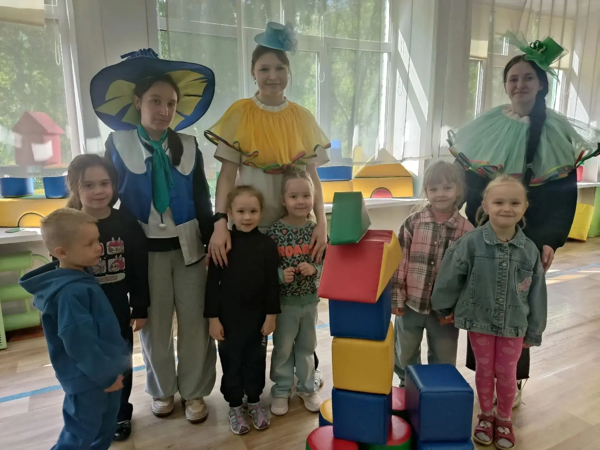 🪎 Студенты колледжа организовали для детей спортивное развлечение 

Студенты 2 курса специальности 