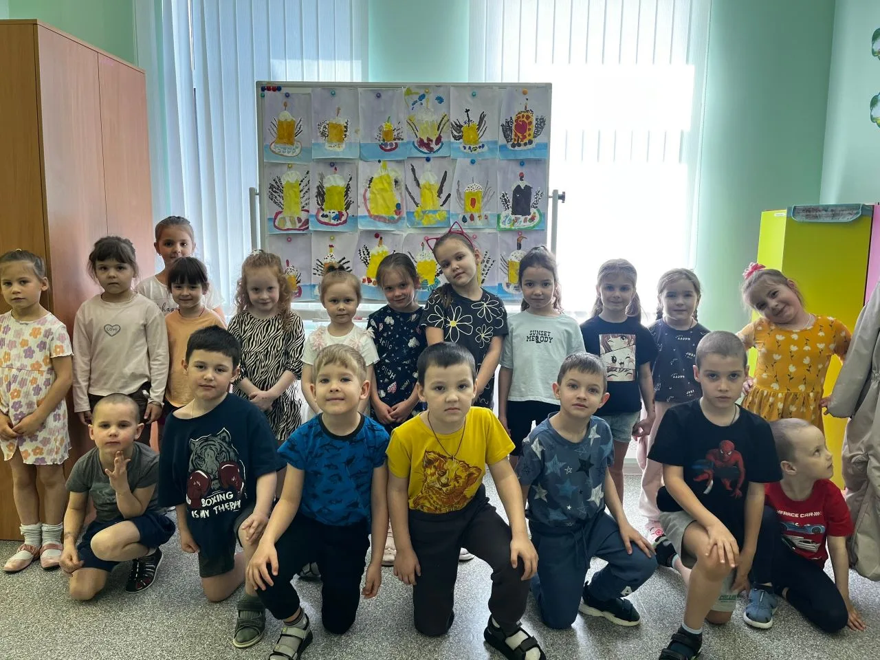 Звонко капают капели,