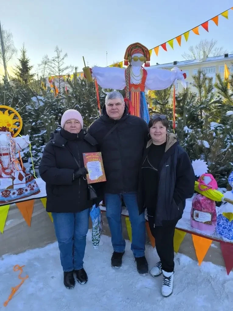 Поздравляем команду талантливых учеников и родителей 9 "В" класса Исайкиных Елену Евгеньевну и Макси