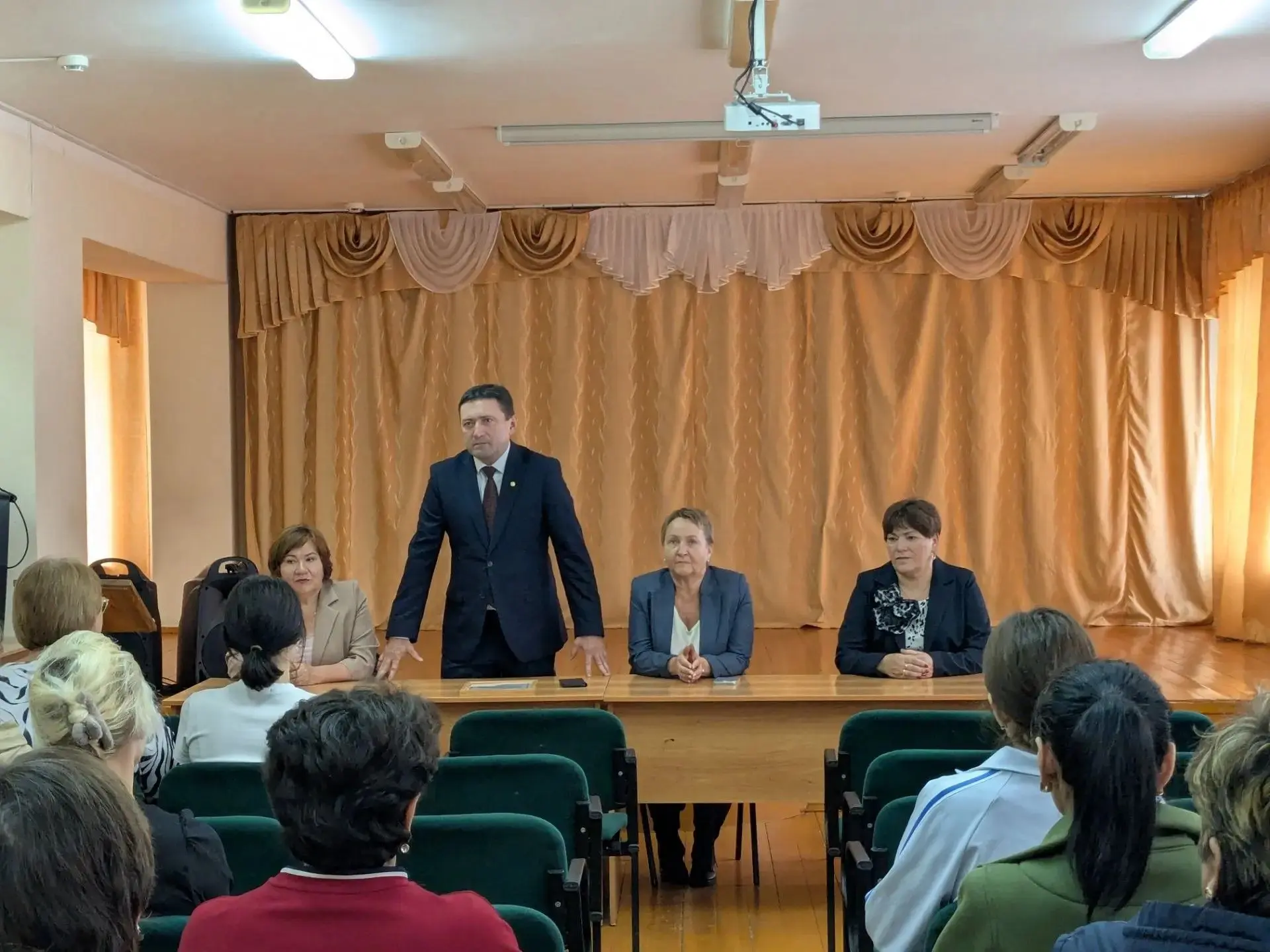 🤝 Кадровые изменения во флагманской школе района: новые задачи и ответственные назначения