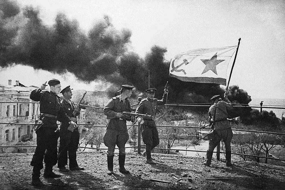🛡12 МАЯ — ДЕНЬ ПОБЕДНОГО ЗАВЕРШЕНИЯ КРЫМСКОЙ НАСТУПАТЕЛЬНОЙ ОПЕРАЦИИ  Доброе утро, друзья!  12 мая 1