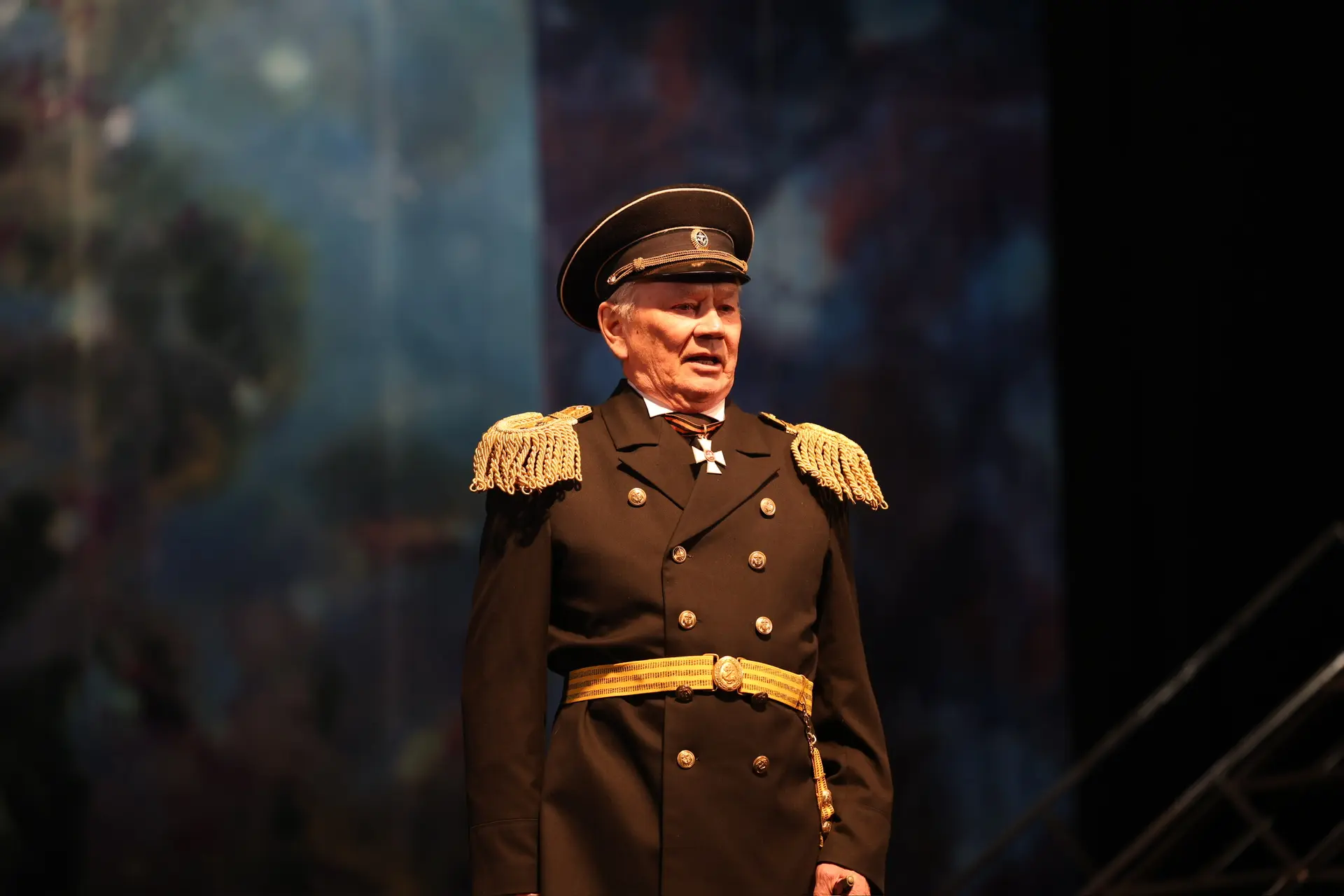 🎭 Театр Горького встретил Ферганский областной русский драматический театр в рамках программы «Больш