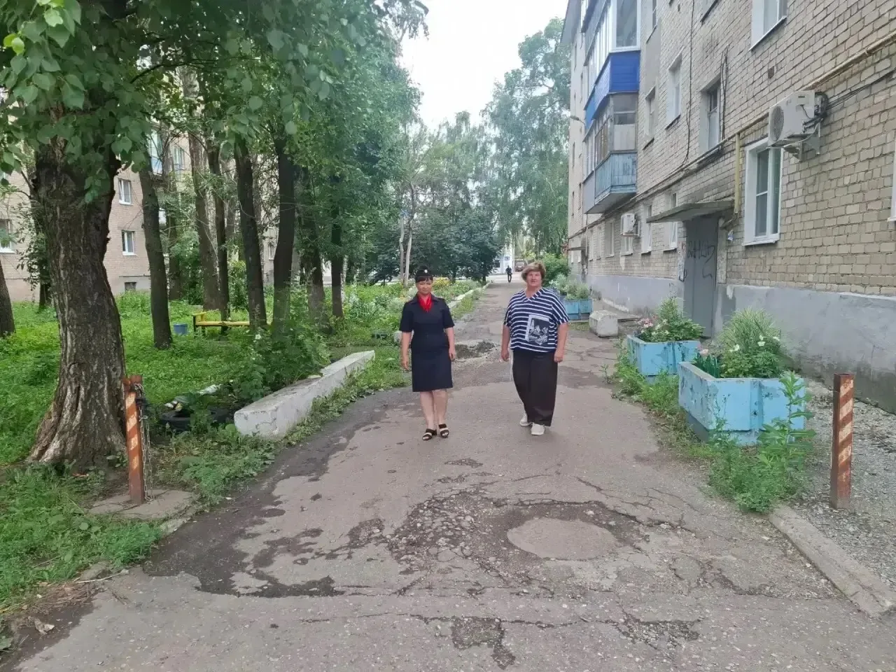 Безопасное лето — общая задача: межведомственный рейд в действии ☀️👮‍♂️

Летние каникулы — время от