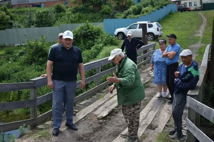 Кайбыч районы башлыгы авыллардагы юллар төзелеше белән танышты🏘

Тулырак бу хакта: https://tuganayl