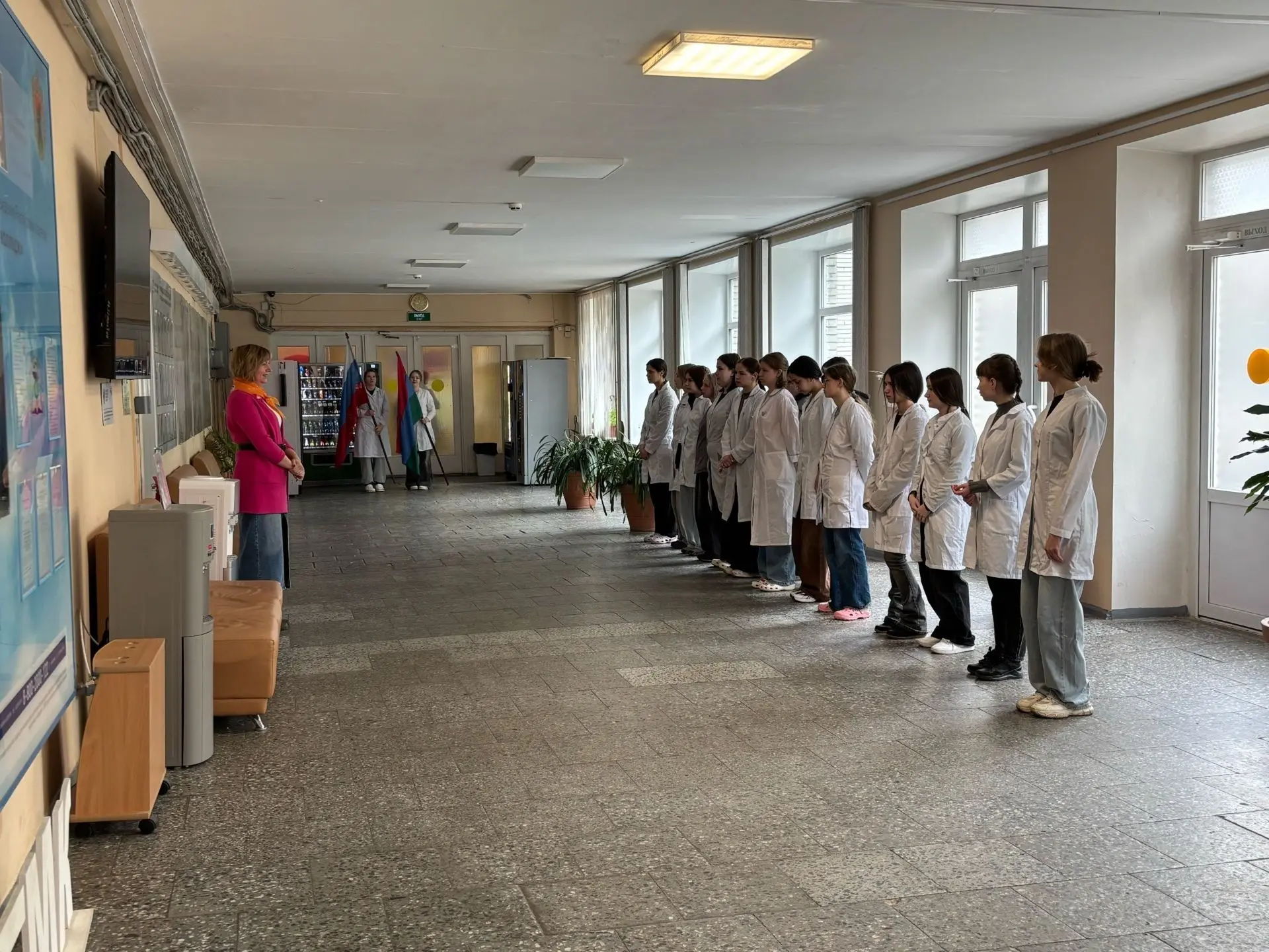 1 июня в Петрозаводском базовом медицинском колледже прошла торжественная линейка, приуроченная к Ме