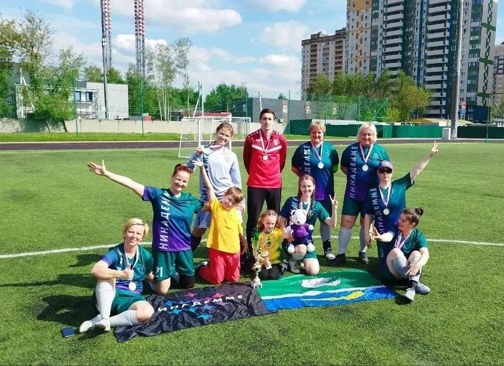 ⚽ Победа на футбольном поле: воспитатель Корпуса 4 берёт «Кубок Галактики»!  Профессия воспитателя —