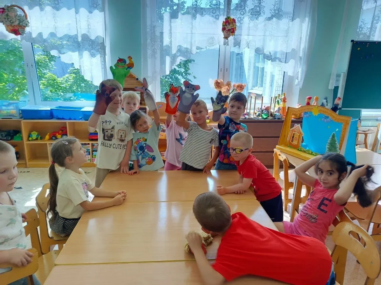 🎭 День сказки и театра

✨ В дошкольном корпусе на Новокосинской, 25 прошёл чудесный День сказки и т