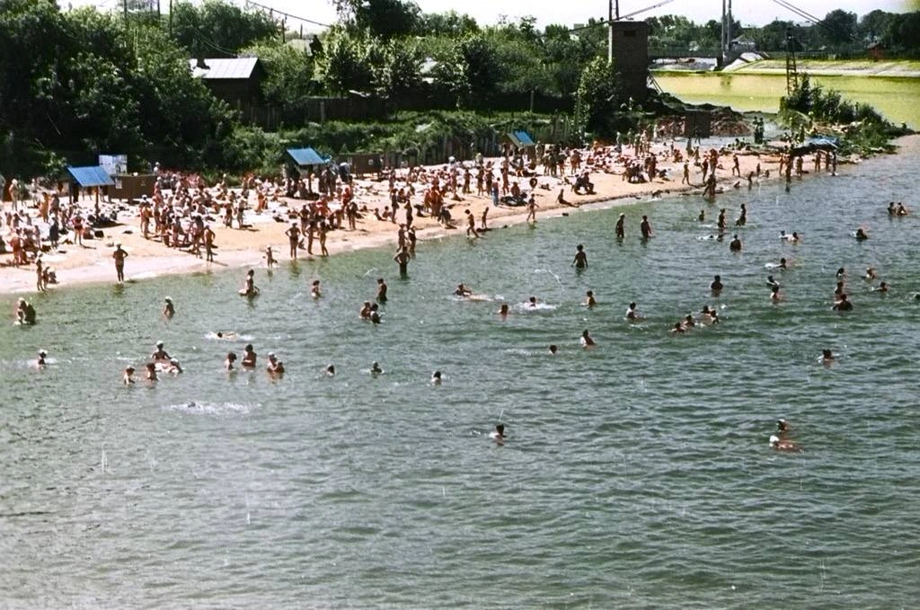 Пляж у Бакунинского моста
1974 г

✨ Загадочная Пенза - подписаться