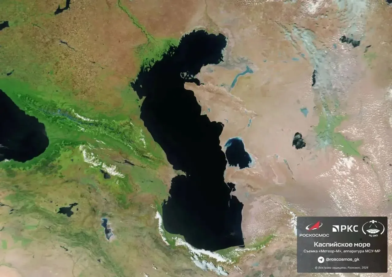 🛰  Главные озера России показали из космоса