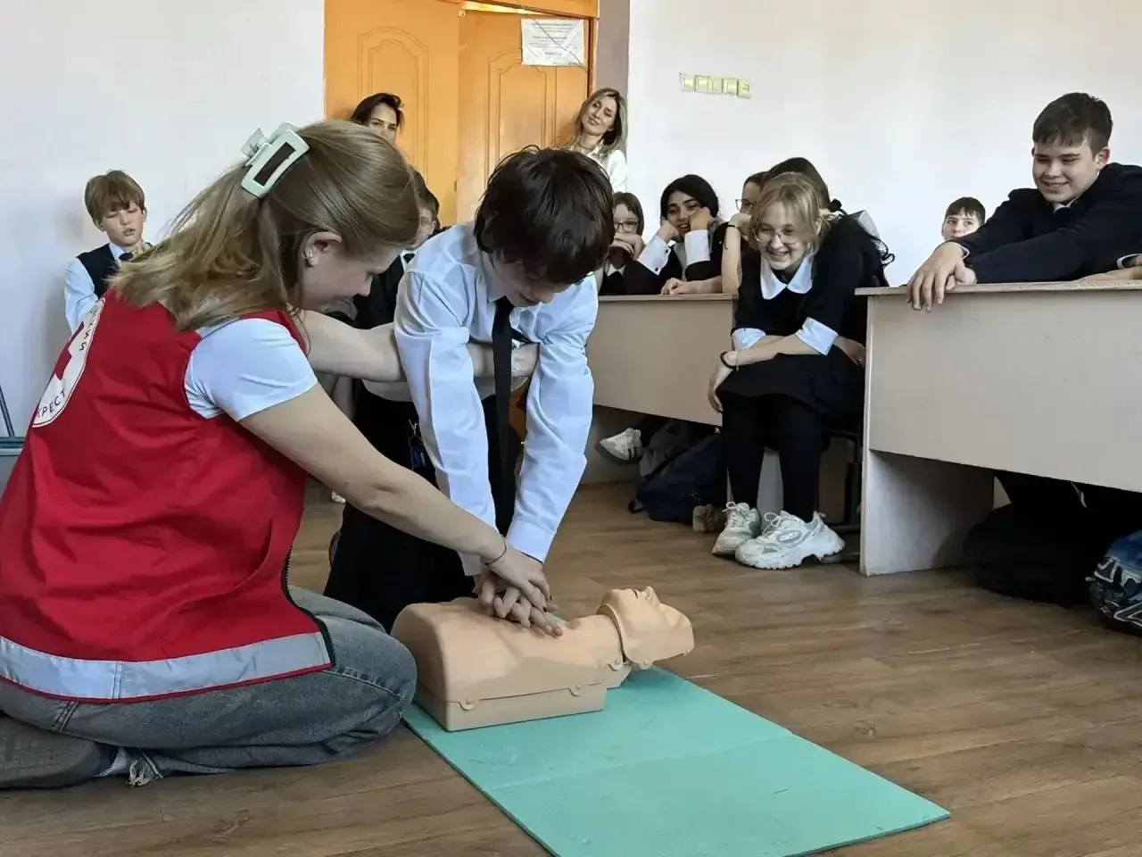 В Бугульме прошёл марафон мастер-классов по первой помощи: молодёжь учится спасать жизни