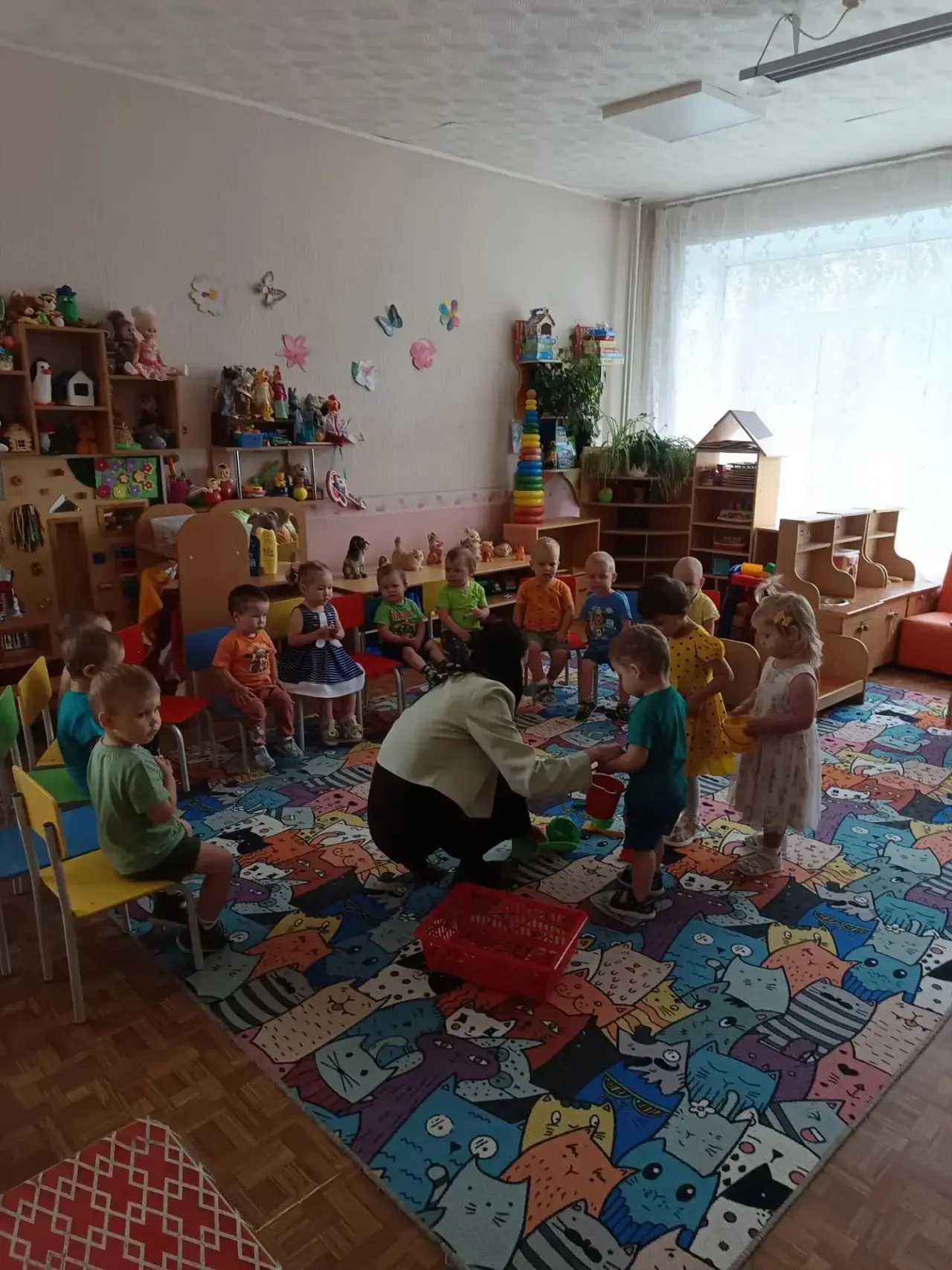 Малыши из группы №1 устроили весёлые проводы лета. За день ребята успели: